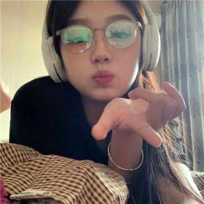 我们全村都不是人